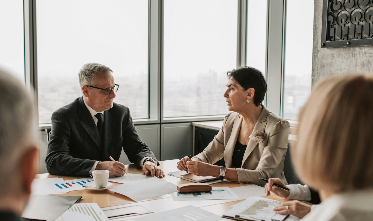 Generation change in family-owned companies. Hoe Gugin facilitates it