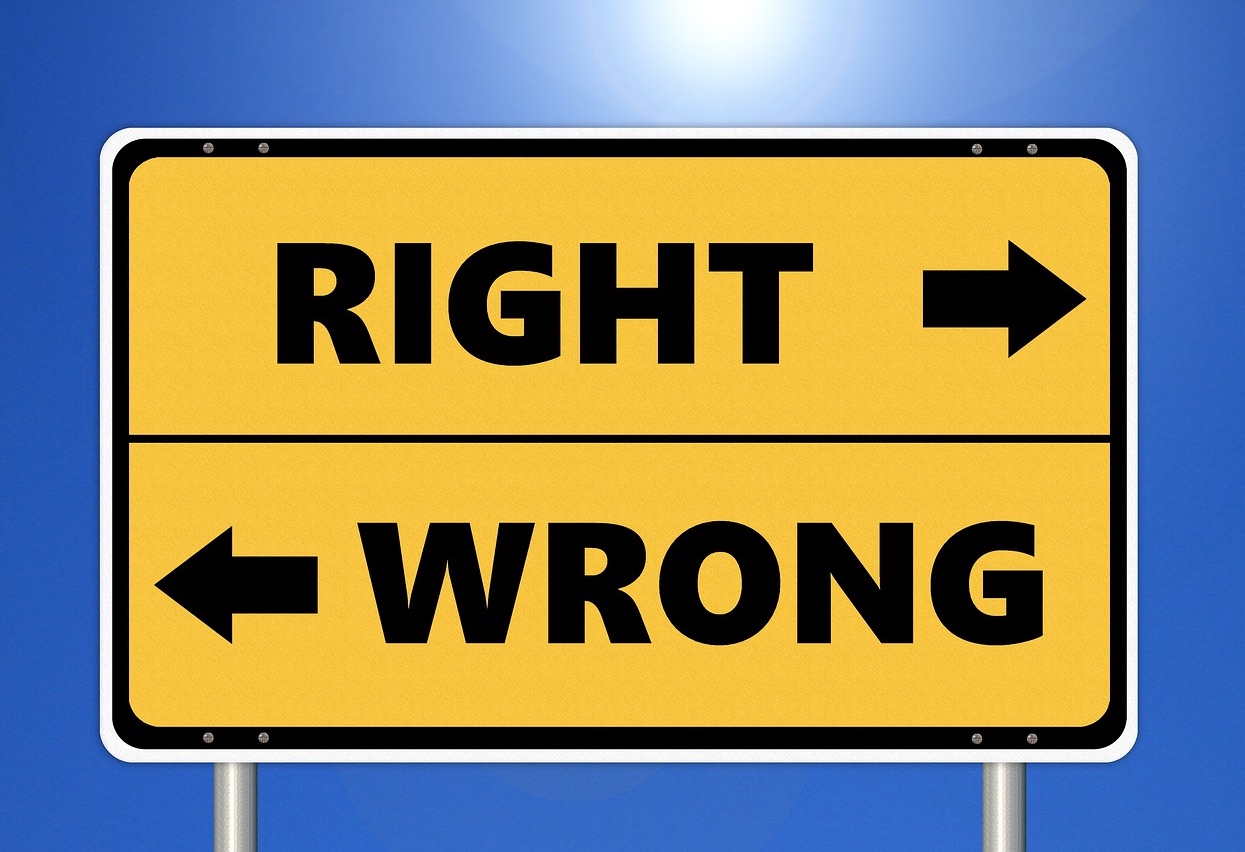 right and wrong How to deal with dilemmas as a leader